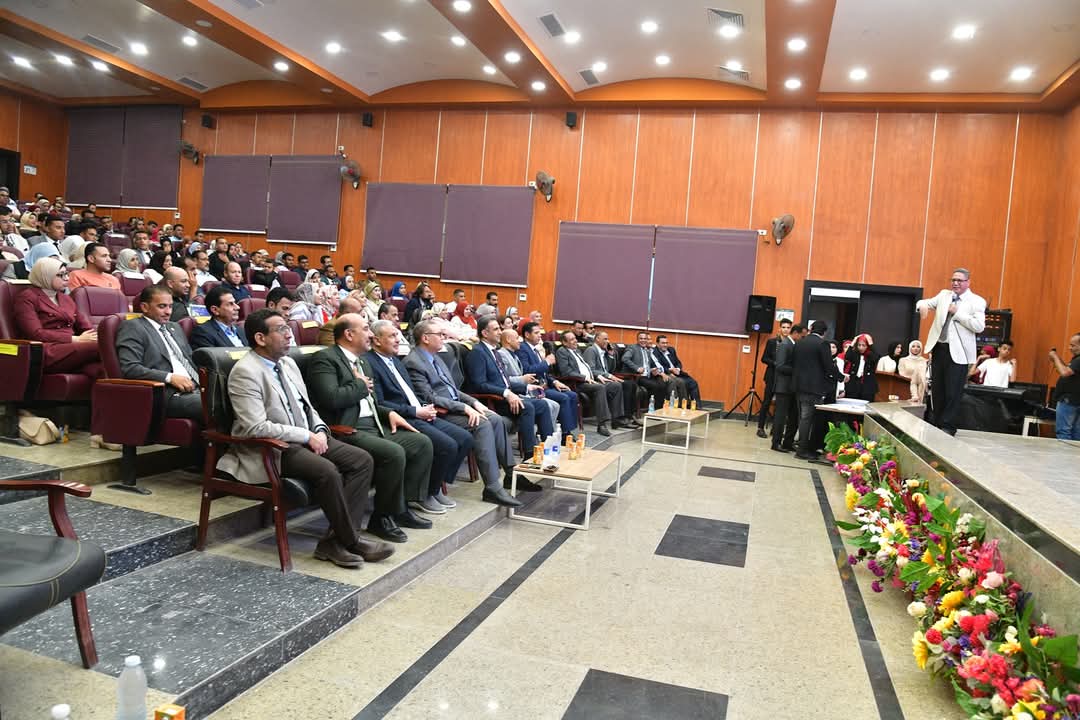 http://nvu.edu.eg//uploaded_imgs/21474910983_1.jpeg