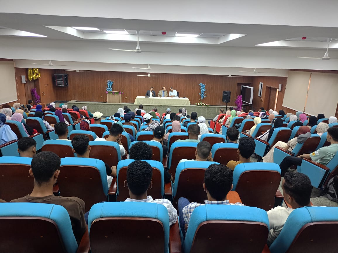 http://nvu.edu.eg//uploaded_imgs/21474911048_2.jpeg