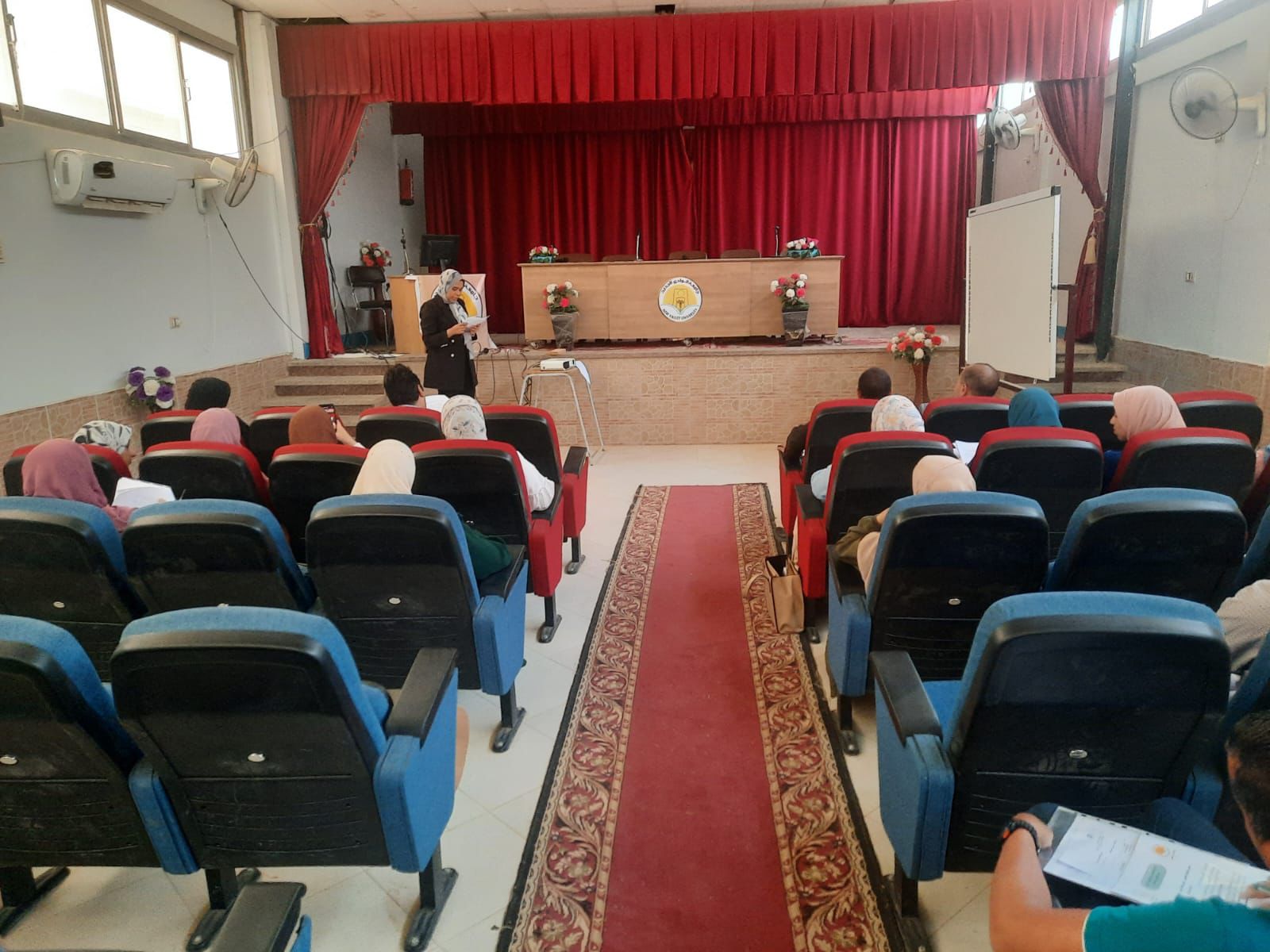 عقد السيمنار الرابع عشر لقسم المناهج وطرق التدريس